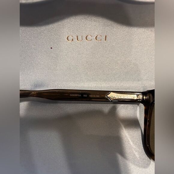 Gucci Women's Sunglasses GG0267SA 002 55 18-150 EUC - Picture 6 of 11